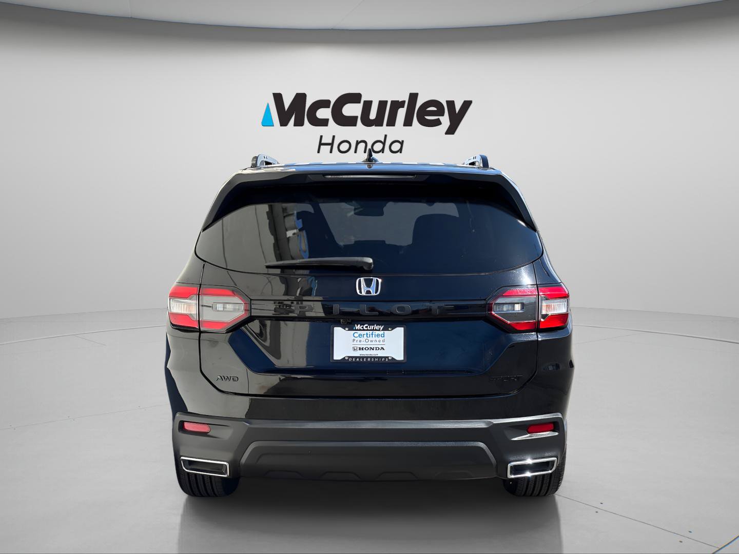 Certified 2023 Honda Pilot Sport image 4