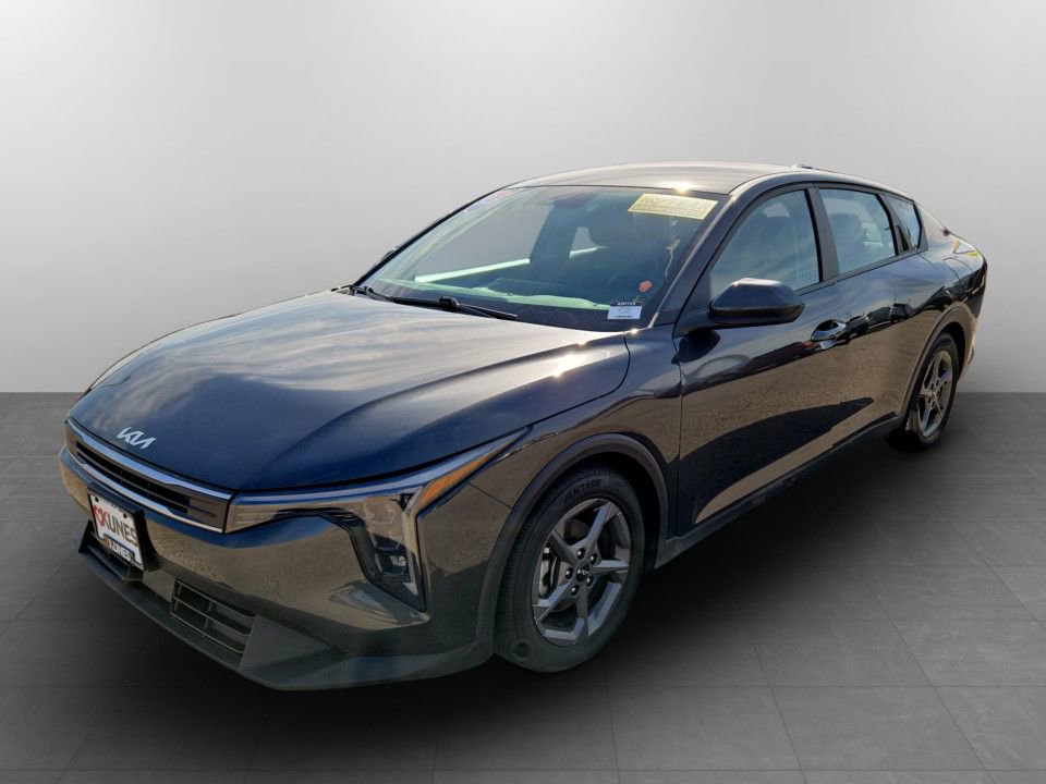 Used 2025 Kia K4 LXS FWD image 11