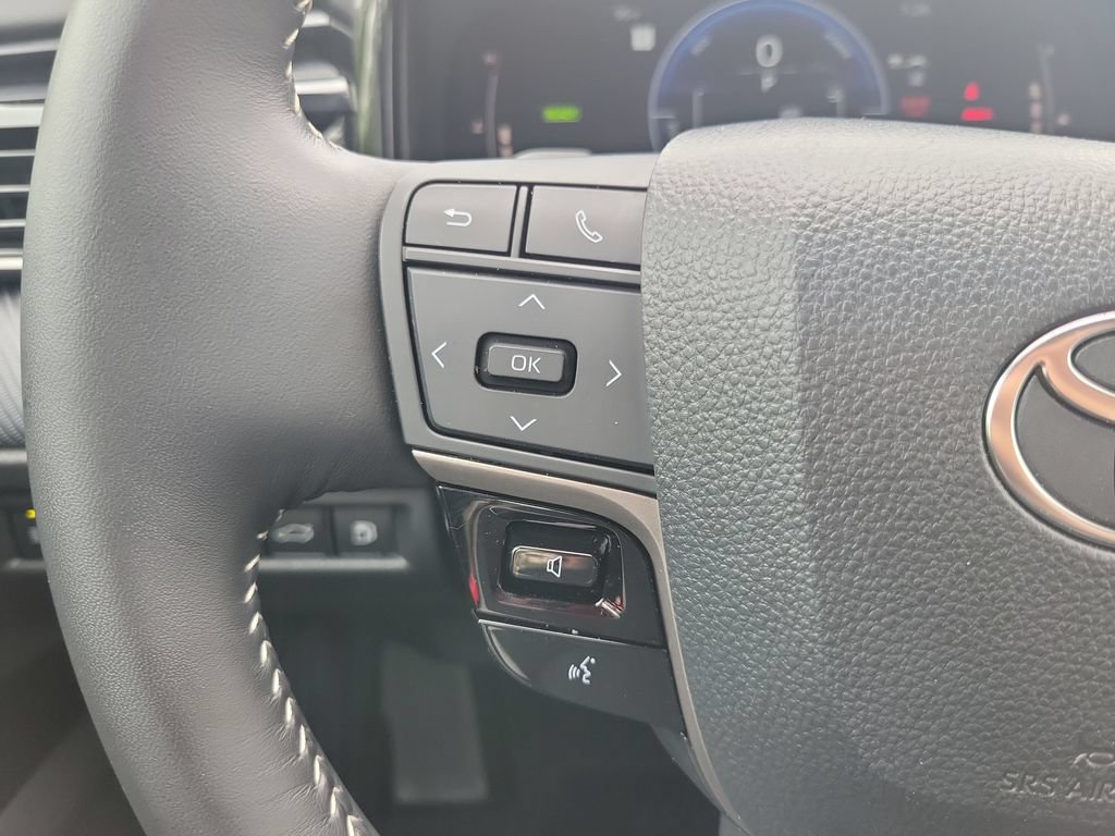 Certified 2025 Toyota Camry SE w/ Convenience Package AWD/4WD image 18