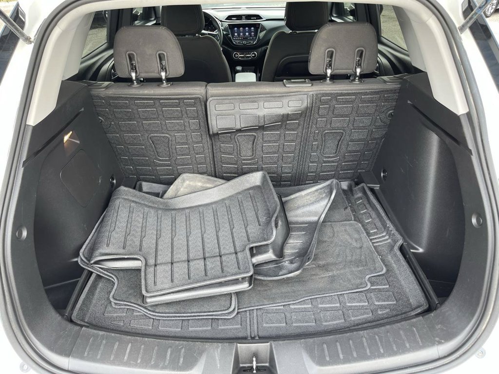 Used 2022 Chevrolet TrailBlazer LT w/ Convenience Package FWD image 42