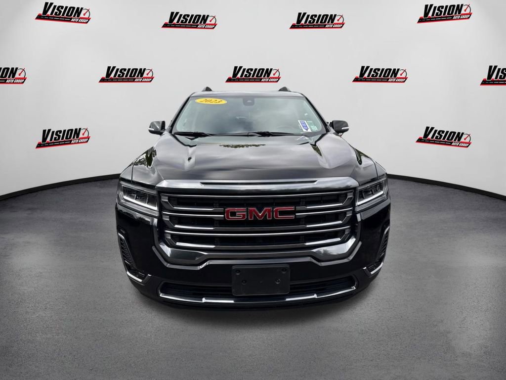 Used 2023 GMC Acadia AT4 image 2