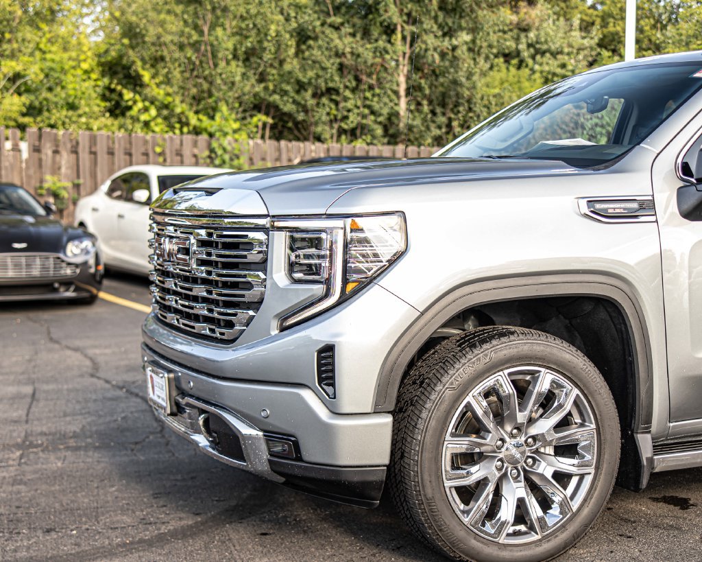 Used 2026 GMC Sierra 1500 Denali w/ Denali Reserve Package AWD/4WD image 4