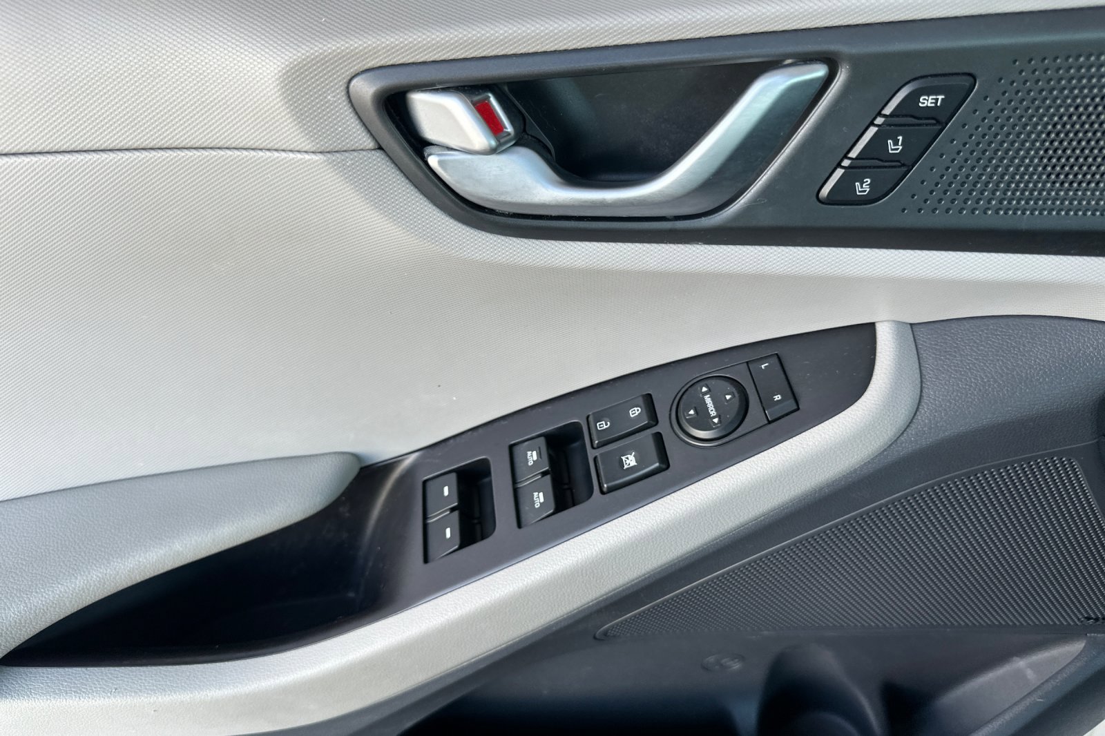 Used 2019 Hyundai Ioniq Limited w/ Ultimate Package 02 FWD image 11