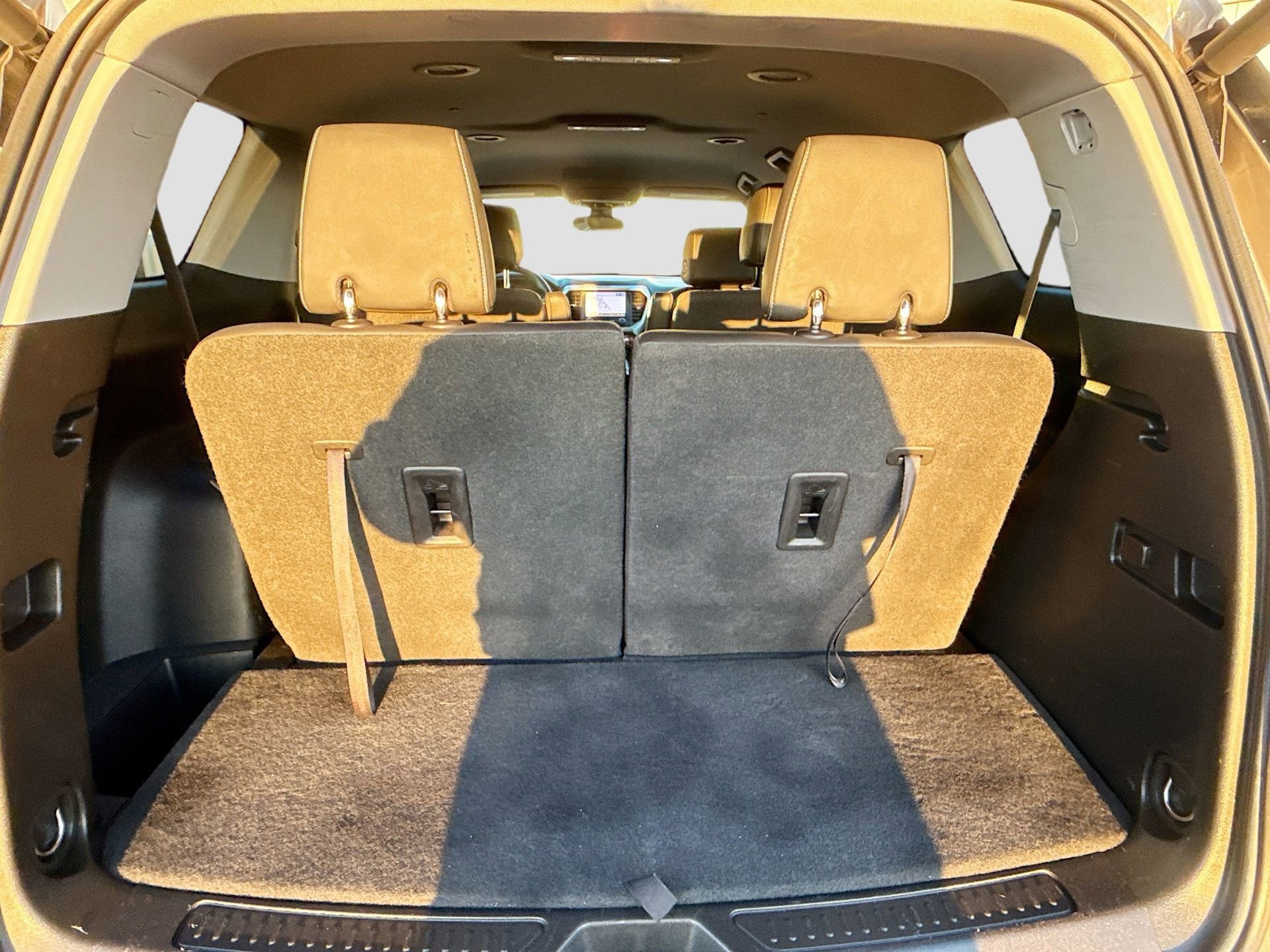 Used 2023 GMC Acadia SLT image 27