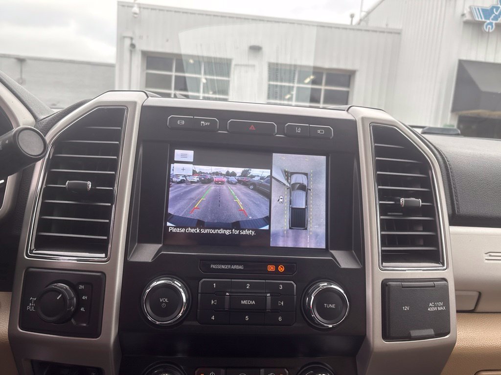 Used 2020 Ford F350 Lariat w/ Lariat Ultimate Package AWD/4WD image 19