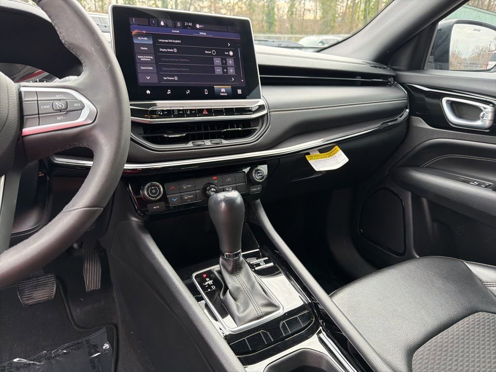 Used 2022 Jeep Compass Altitude image 17