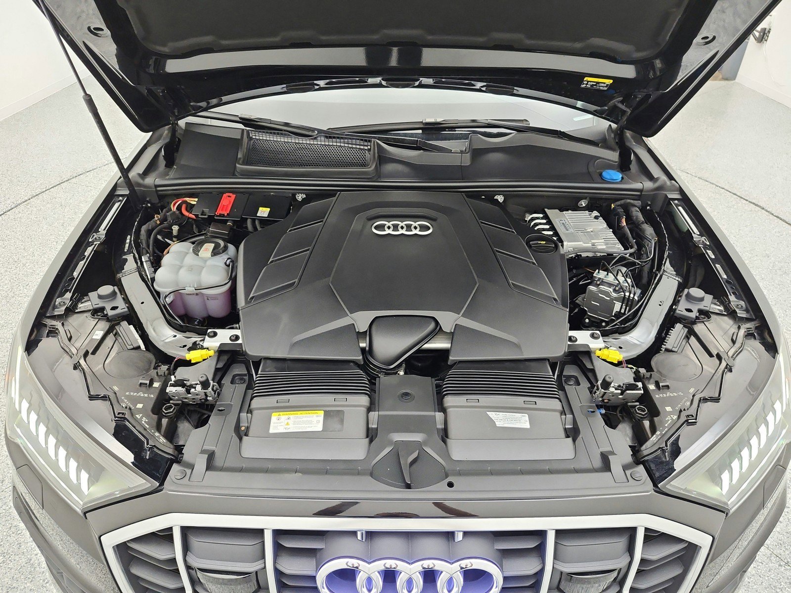 Used 2023 Audi Q7 3.0T Premium w/ Convenience Package image 16