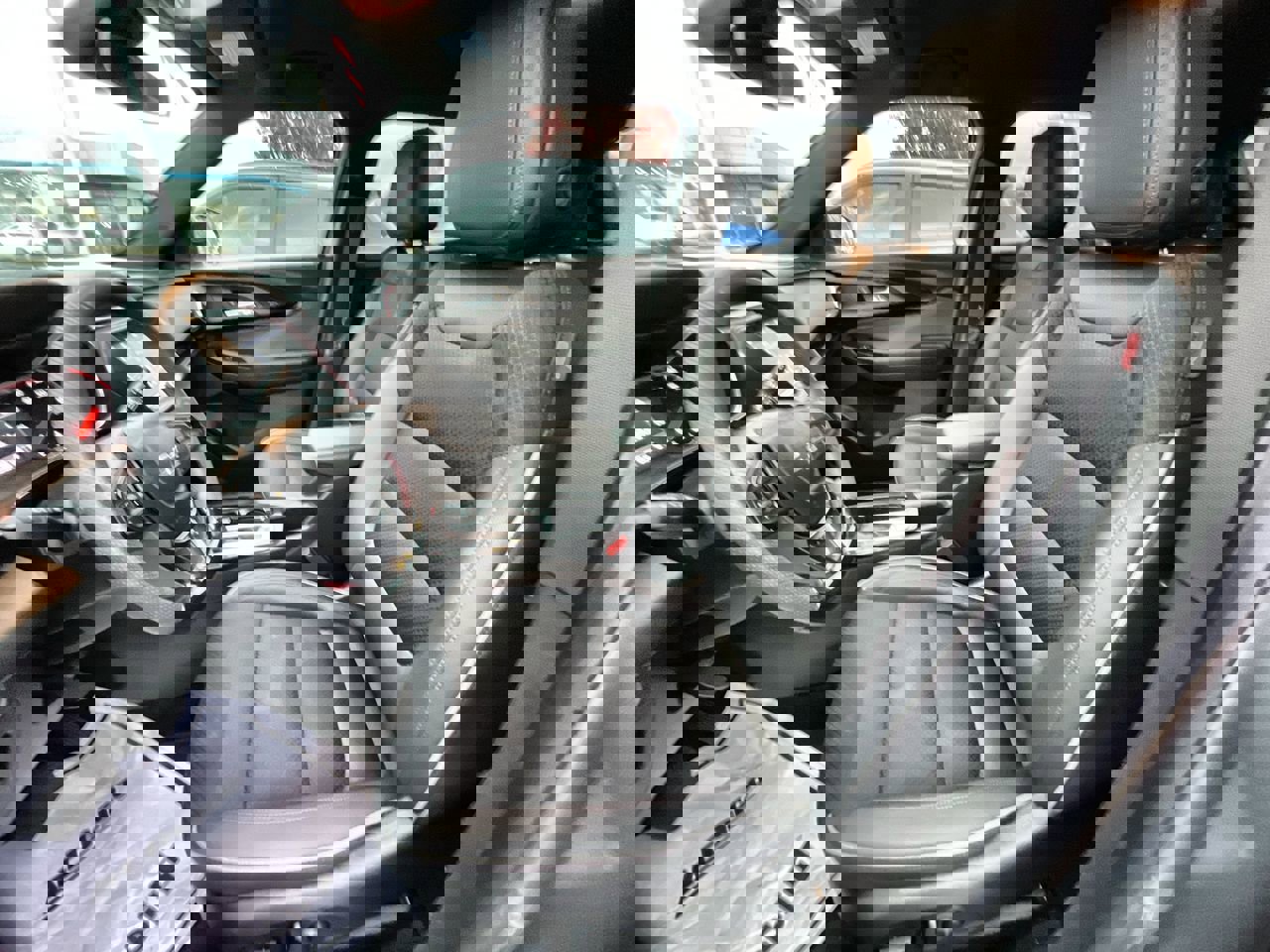 Used 2023 Chevrolet TrailBlazer RS image 19