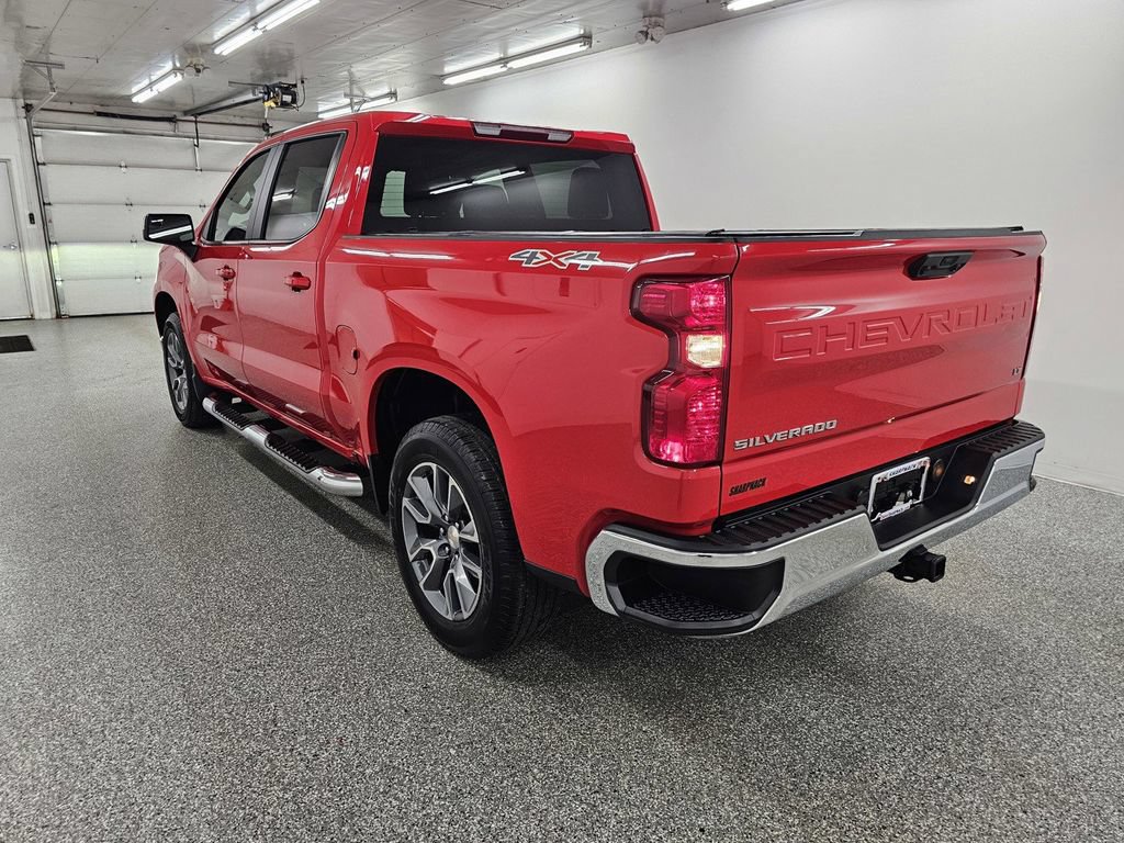 Used 2025 Chevrolet Silverado 1500 LT AWD/4WD image 7