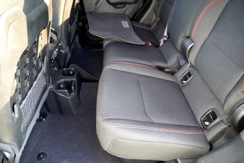 Used 2022 Jeep Gladiator Rubicon w/ Safety Group image 34