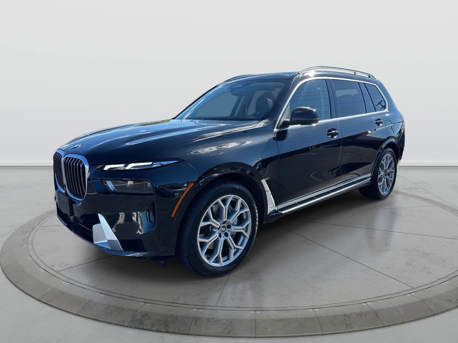Used 2023 BMW X7 xDrive40i w/ Premium Package AWD/4WD image 1
