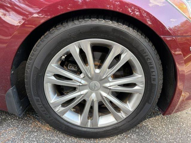 Used 2013 Hyundai Genesis 3.8 w/ Premium Pkg RWD image 37