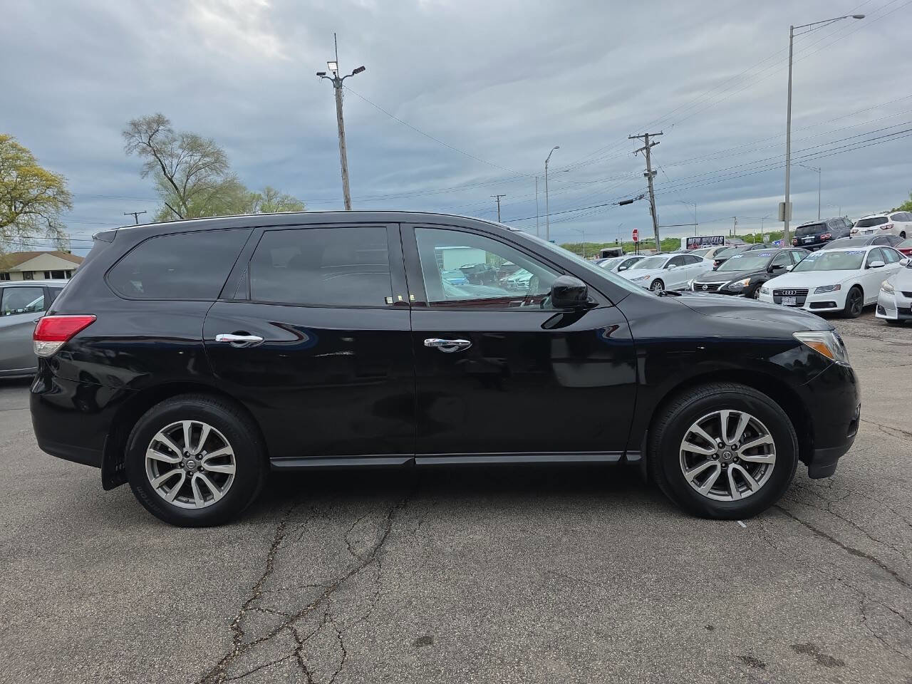 Used 2014 Nissan Pathfinder S AWD/4WD image 7