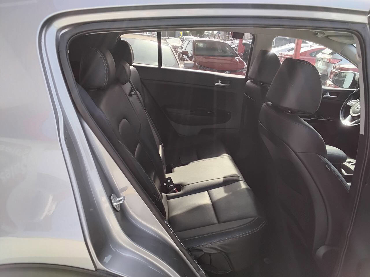 Used 2020 Kia Sportage EX image 10