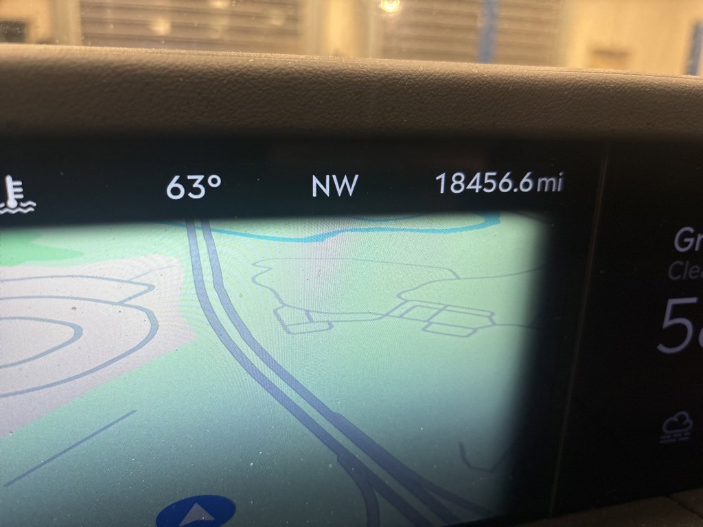 Used 2024 Lincoln Nautilus Reserve w/ Equipment Group 203A image 5