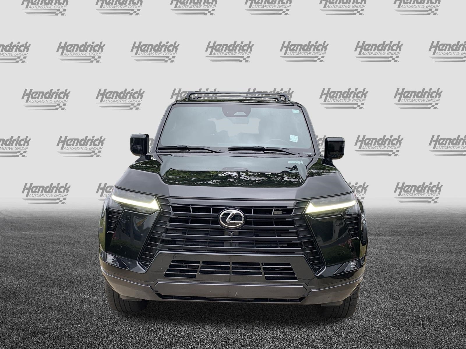 Used 2024 Lexus GX 550 w/ Accessory Package (2T) AWD/4WD image 3