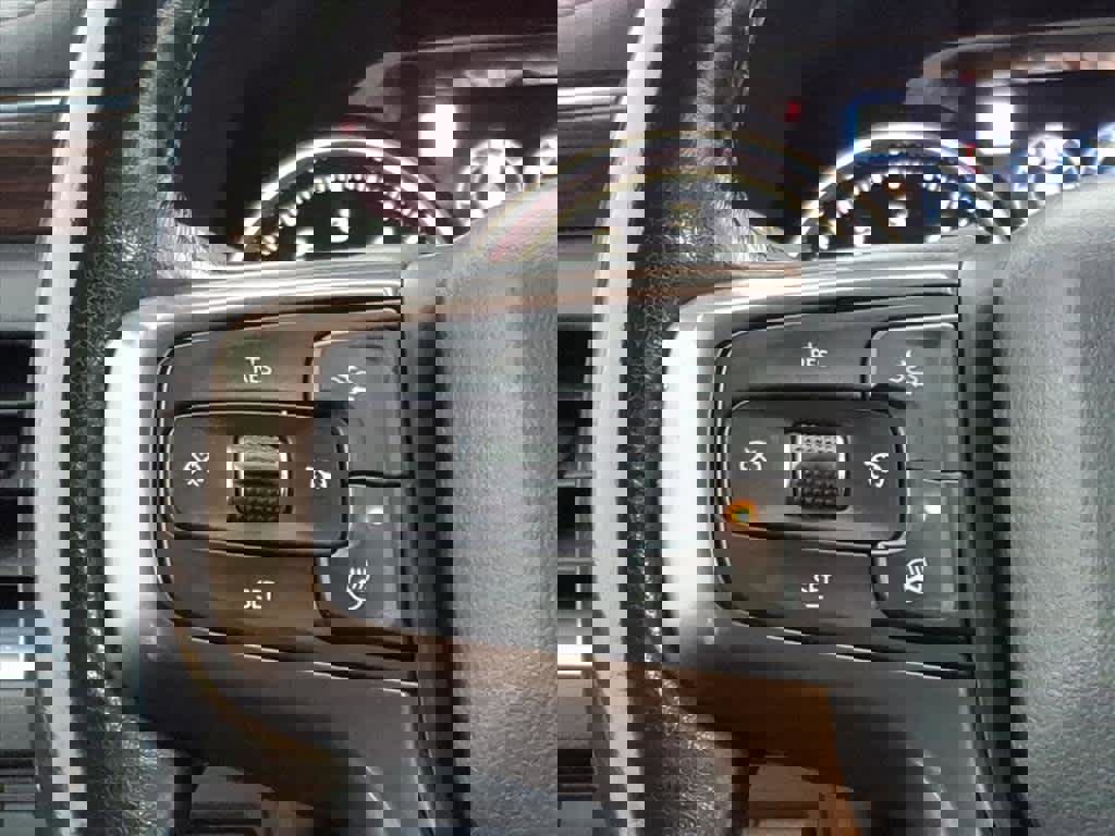 Used 2021 Chevrolet Tahoe High Country w/ Premium Package image 8