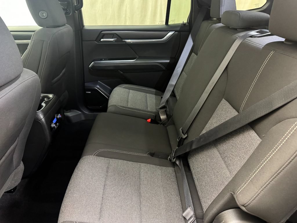 Used 2025 GMC Acadia Elevation FWD image 10