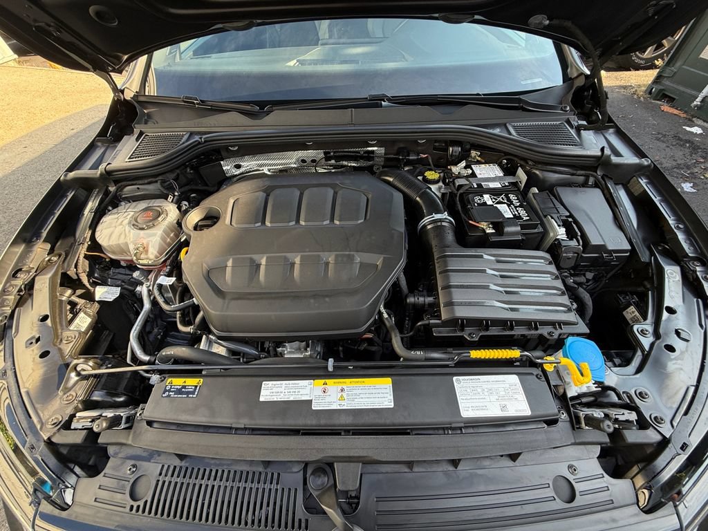 Used 2024 Volkswagen GTI SE w/ SE Leather Seats Package FWD image 27