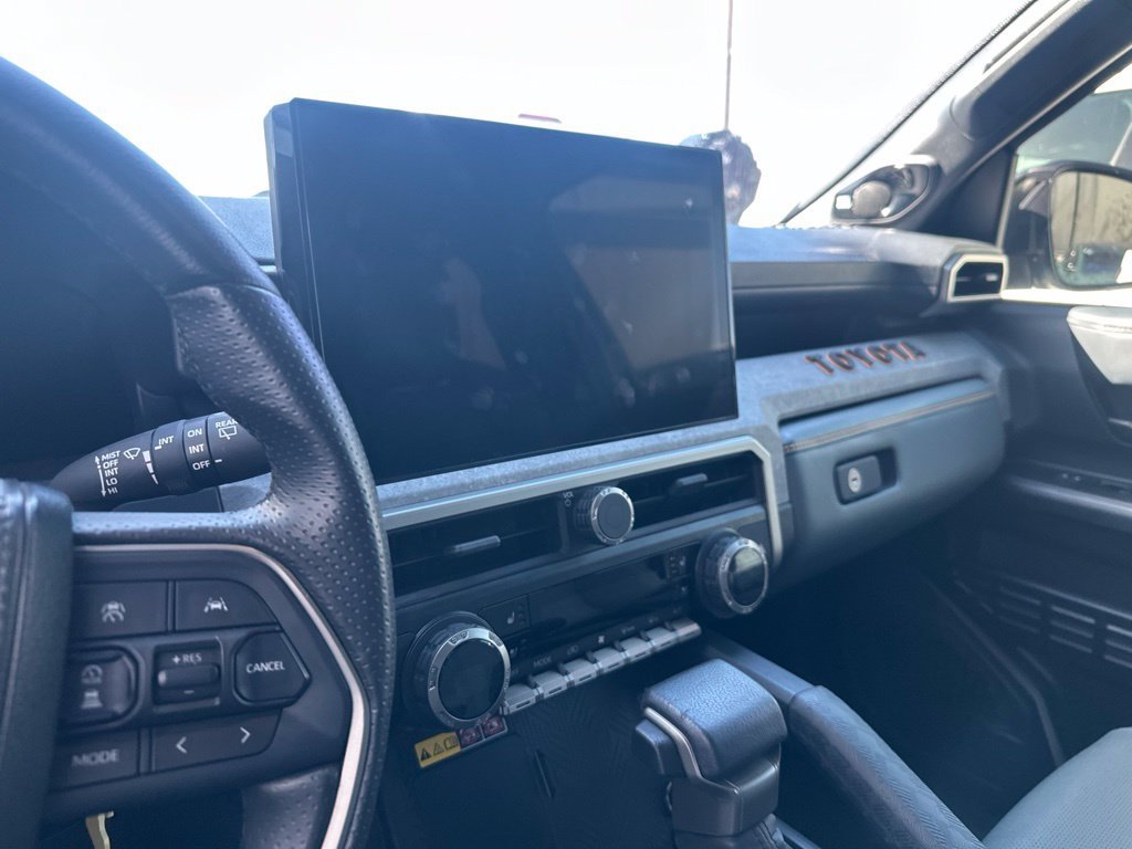 Used 2025 Toyota 4Runner Trailhunter AWD/4WD image 15