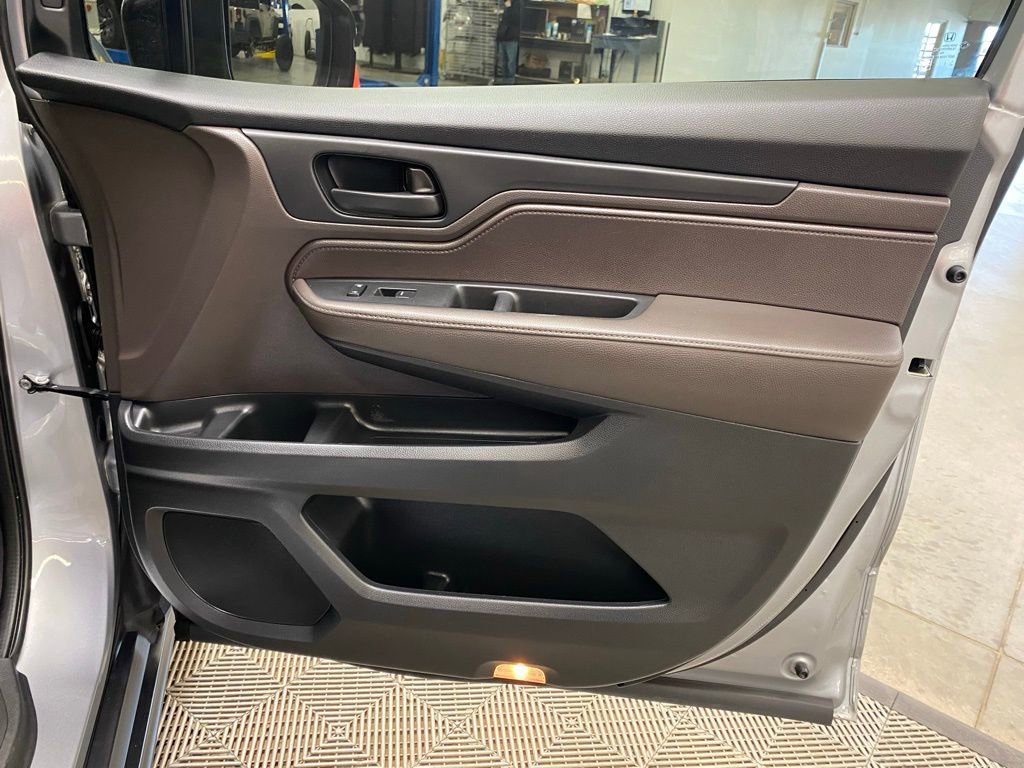 Used 2019 Honda Odyssey EX-L image 17