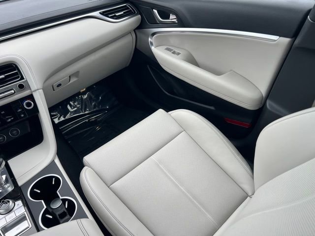 Used 2025 Genesis G70 2.5T image 15