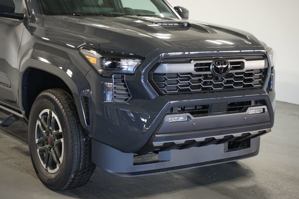 New 2026 Toyota Tacoma TRD Sport image 4