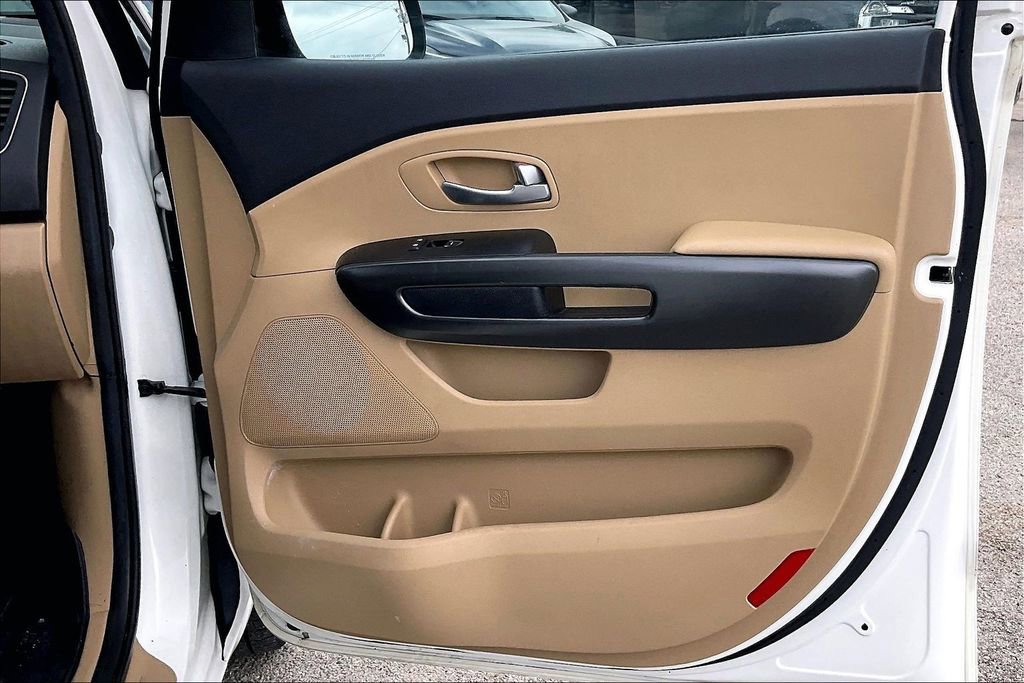 Used 2017 Kia Sedona LX w/ LX Essentials Premium Package FWD image 29