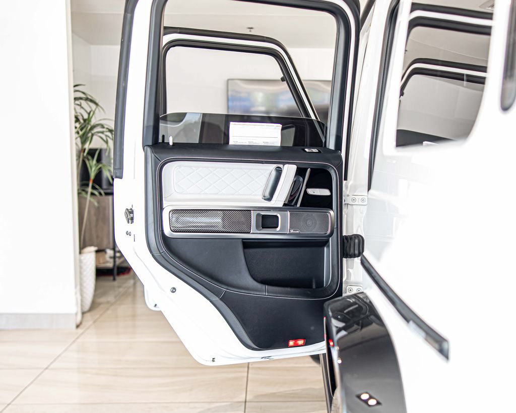 Used 2025 Mercedes-Benz G 63 AMG 4MATIC image 36