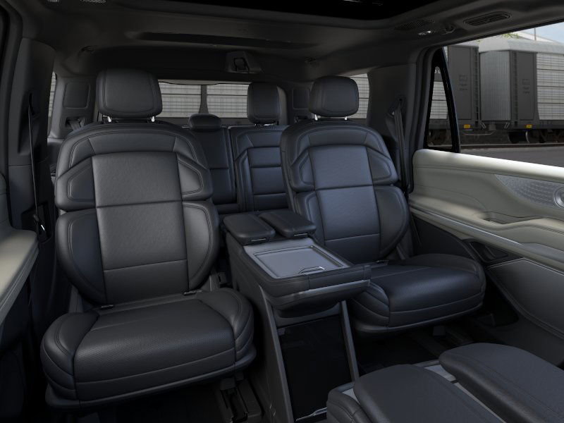 New 2025 Lincoln Navigator Reserve w/ Jet Appearance Package image 11