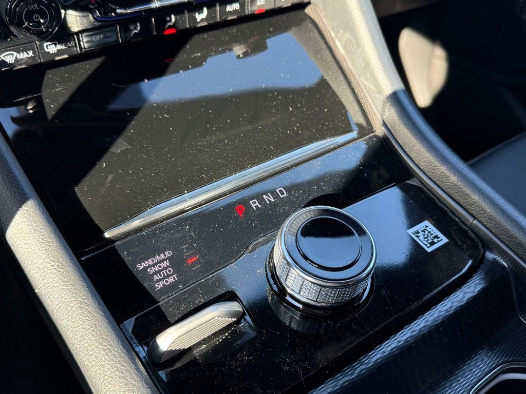 New 2025 Jeep Grand Cherokee L Limited w/ Black Appearance Package image 4