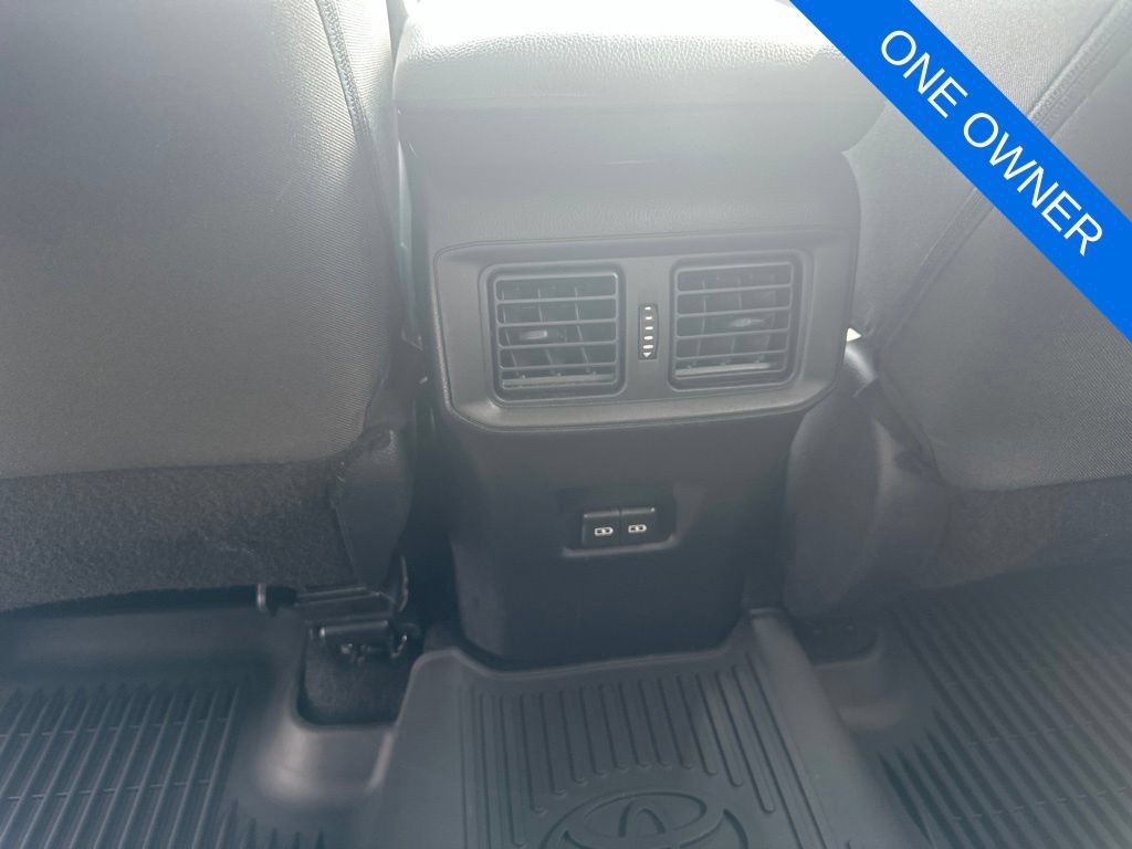 Used 2025 Toyota RAV4 XLE FWD image 23