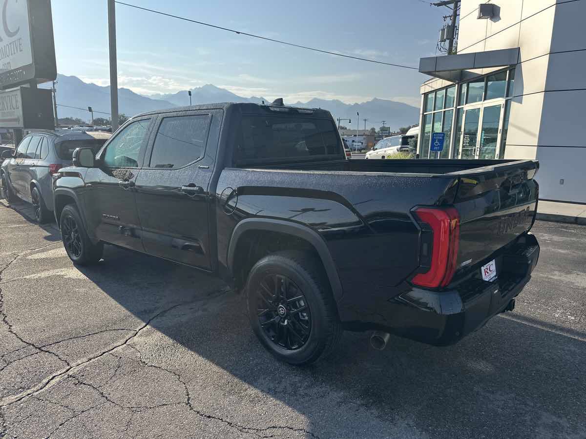 Used 2025 Toyota Tundra Limited AWD/4WD image 6