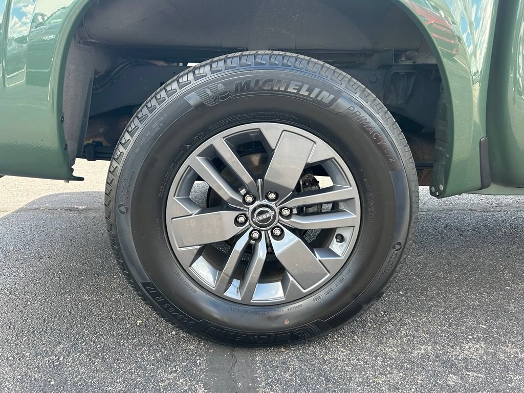 Used 2025 Nissan Frontier SV w/ SV Convenience Package AWD/4WD image 10