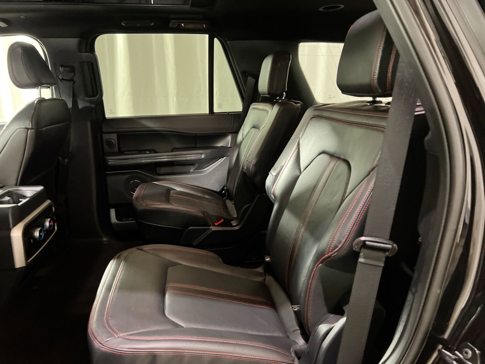 Used 2023 Ford Expedition Limited image 27