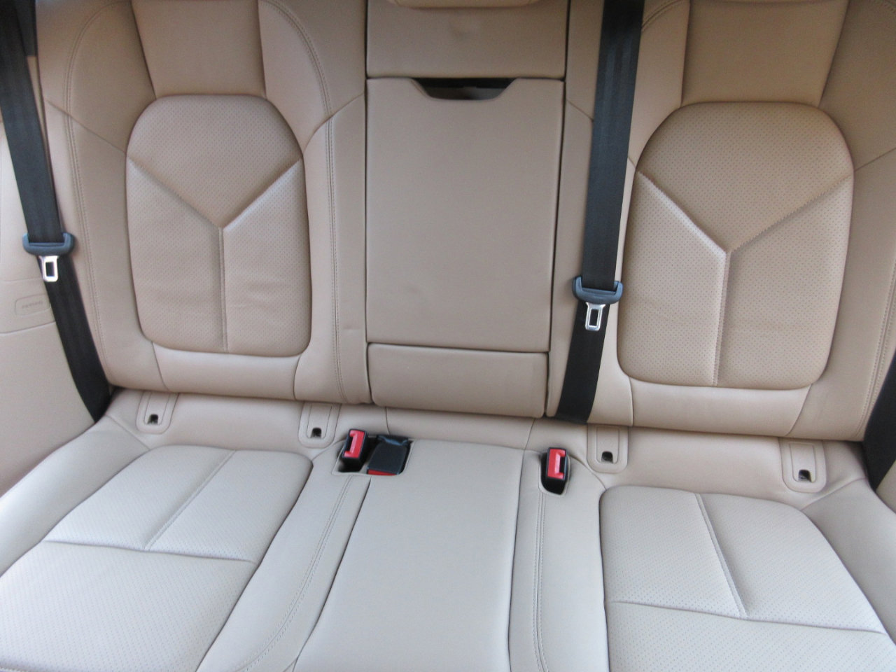 Used 2024 Porsche Macan image 41