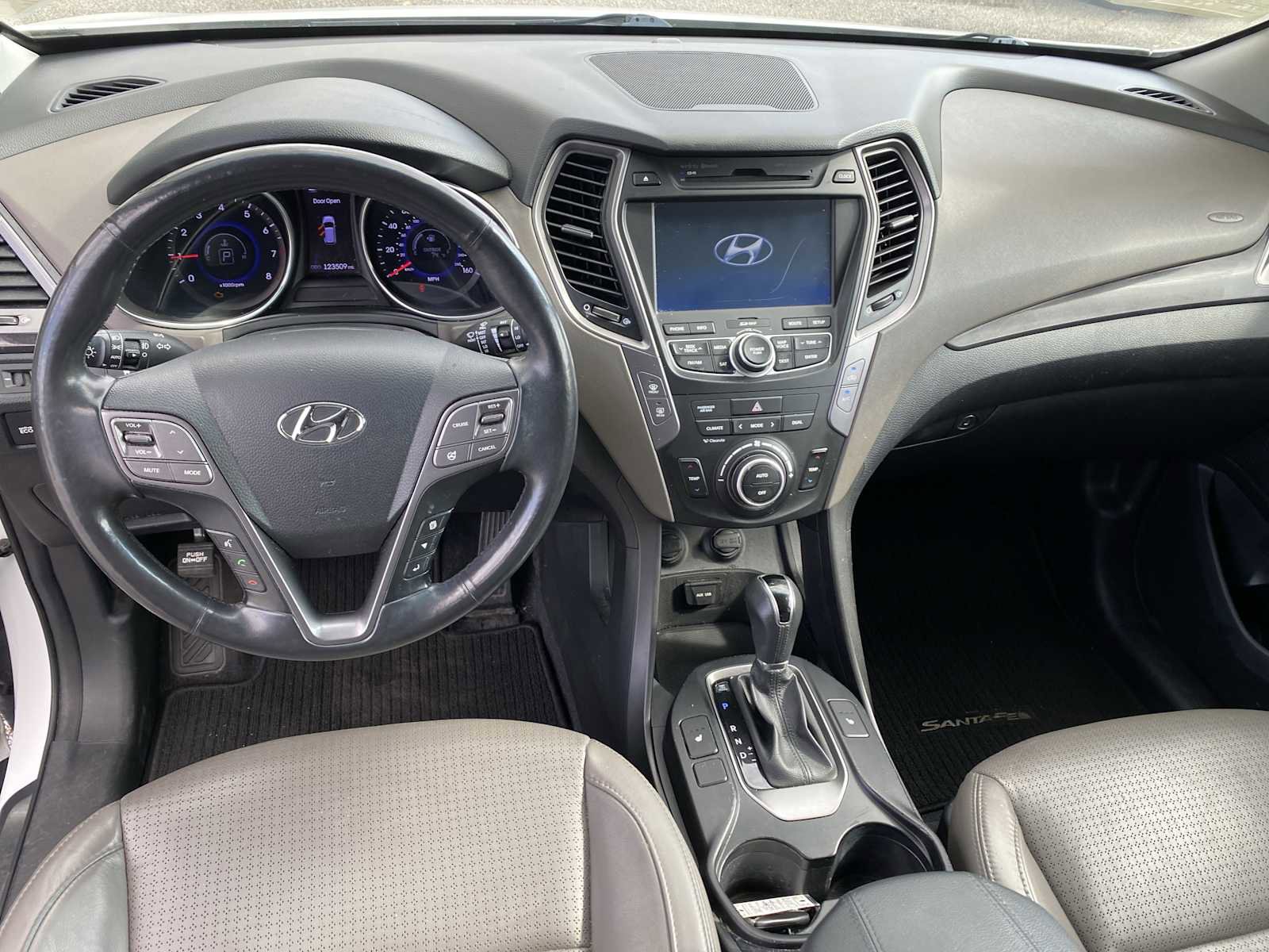 Used 2013 Hyundai Santa Fe Sport 2.0T w/ Technology Pkg image 13