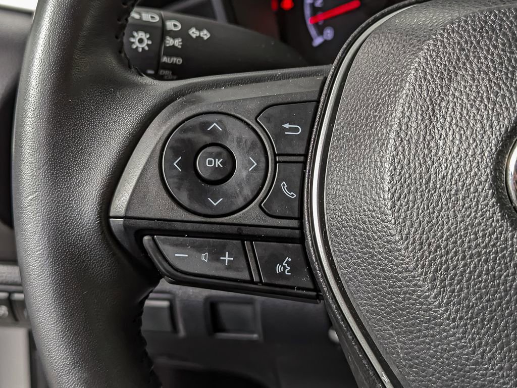 Used 2022 Toyota Corolla SE image 30