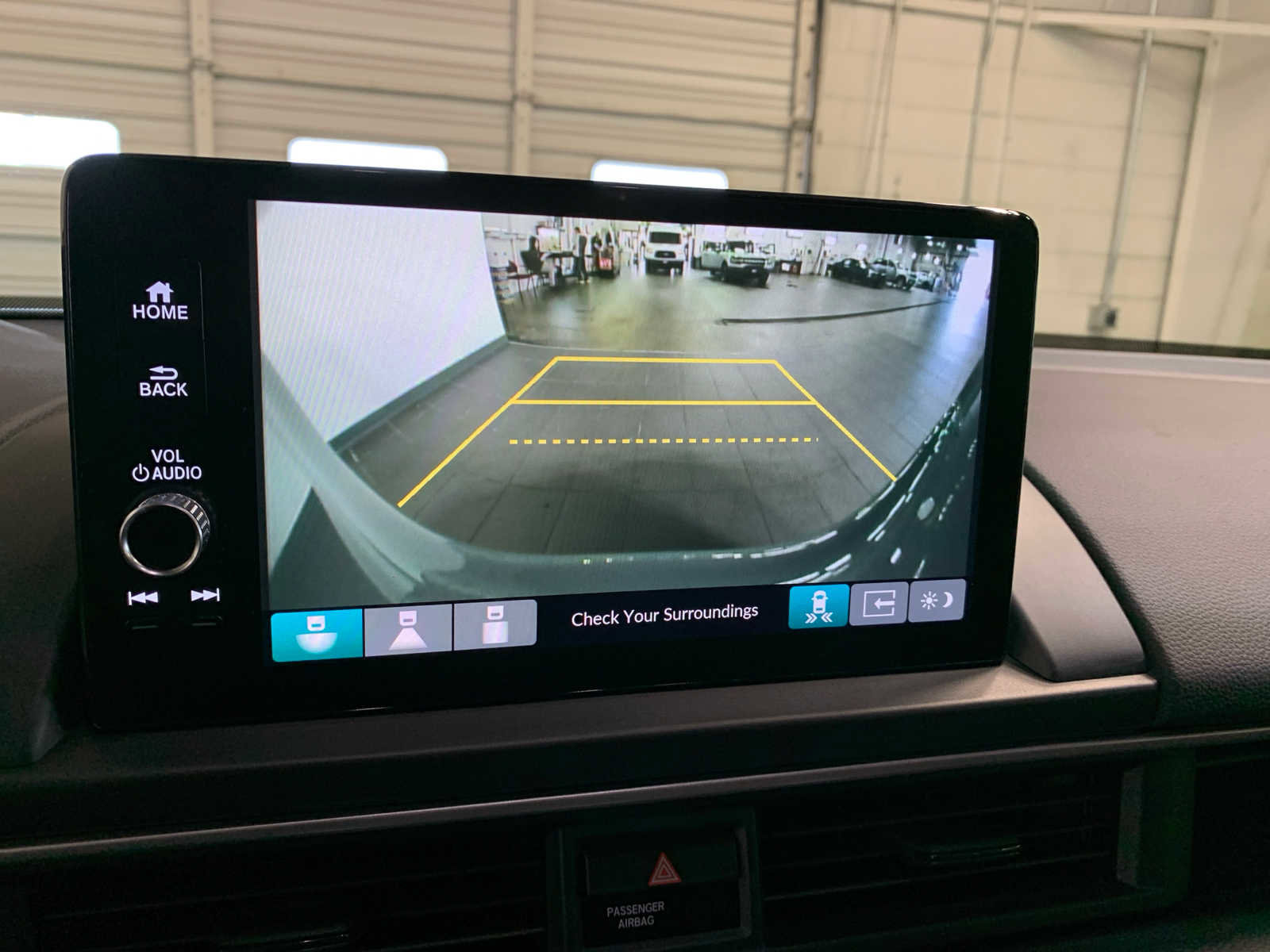 Used 2025 Honda Pilot Touring image 5