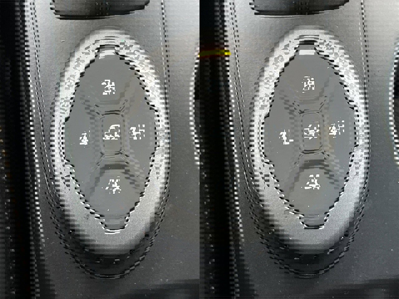 New 2025 Ford Bronco Badlands AWD/4WD image 9