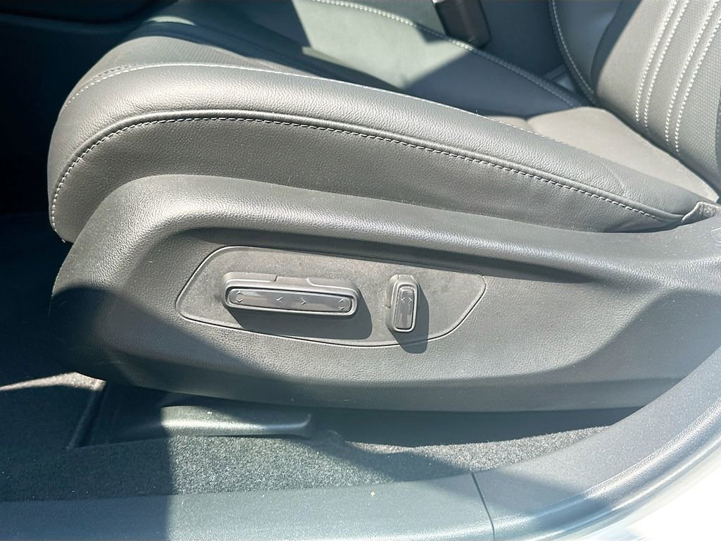 Used 2025 Honda HR-V EX-L image 24