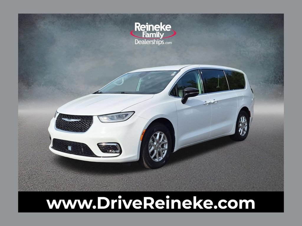 Used 2024 Chrysler Pacifica Touring-L
