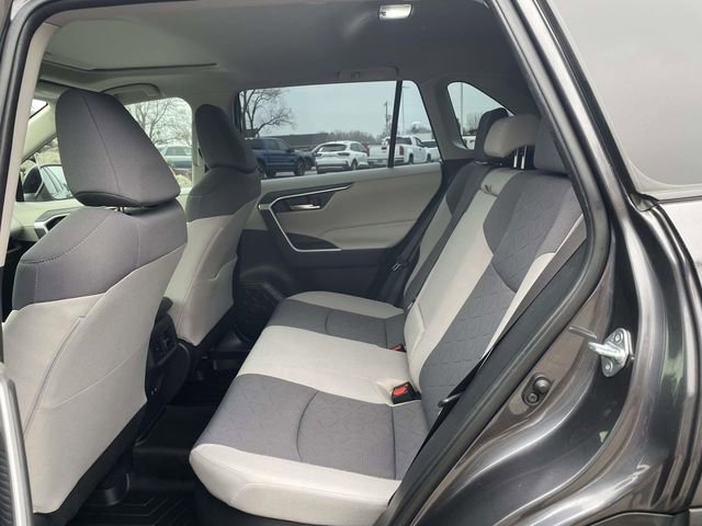 Used 2020 Toyota RAV4 XLE w/ Convenience Package image 15