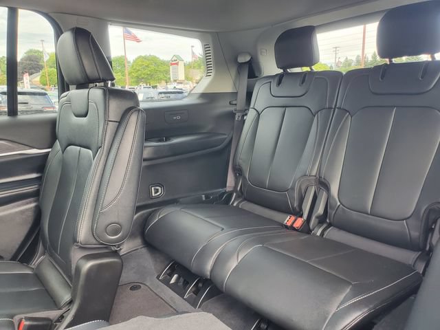 Used 2023 Jeep Grand Cherokee L Limited AWD/4WD image 29