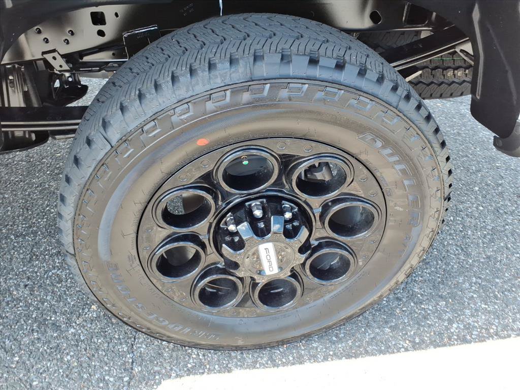 New 2026 Ford F250 XLT w/ XLT Premium Package AWD/4WD image 8