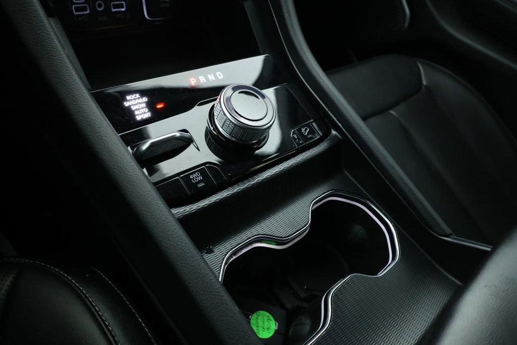 Used 2025 Jeep Grand Cherokee Limited 4xe image 14