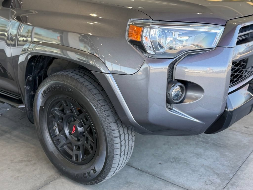 Certified 2021 Toyota 4Runner TRD Off-Road Premium w/ Moonroof Package AWD/4WD image 9