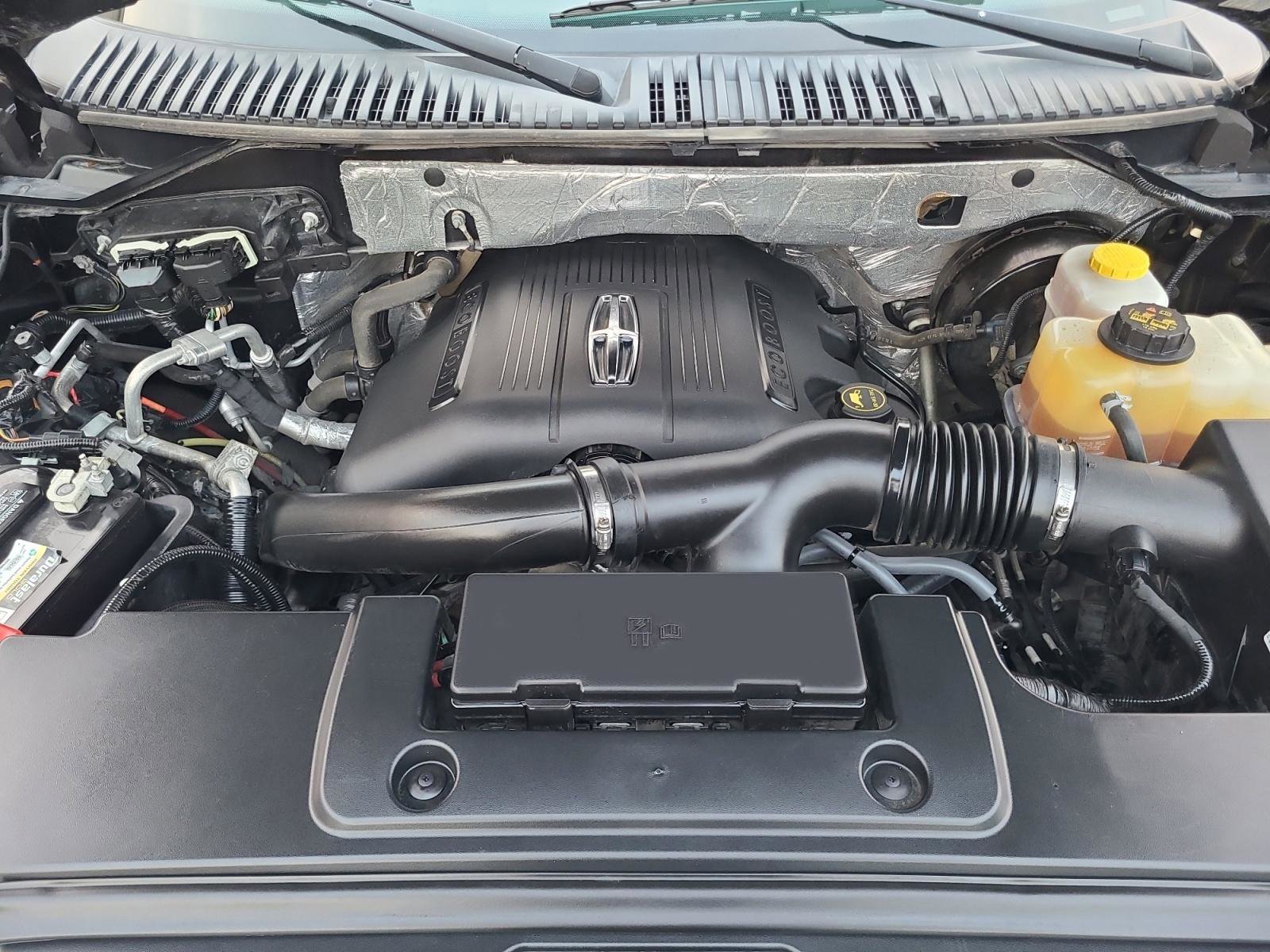 Used 2016 Lincoln Navigator Select image 27