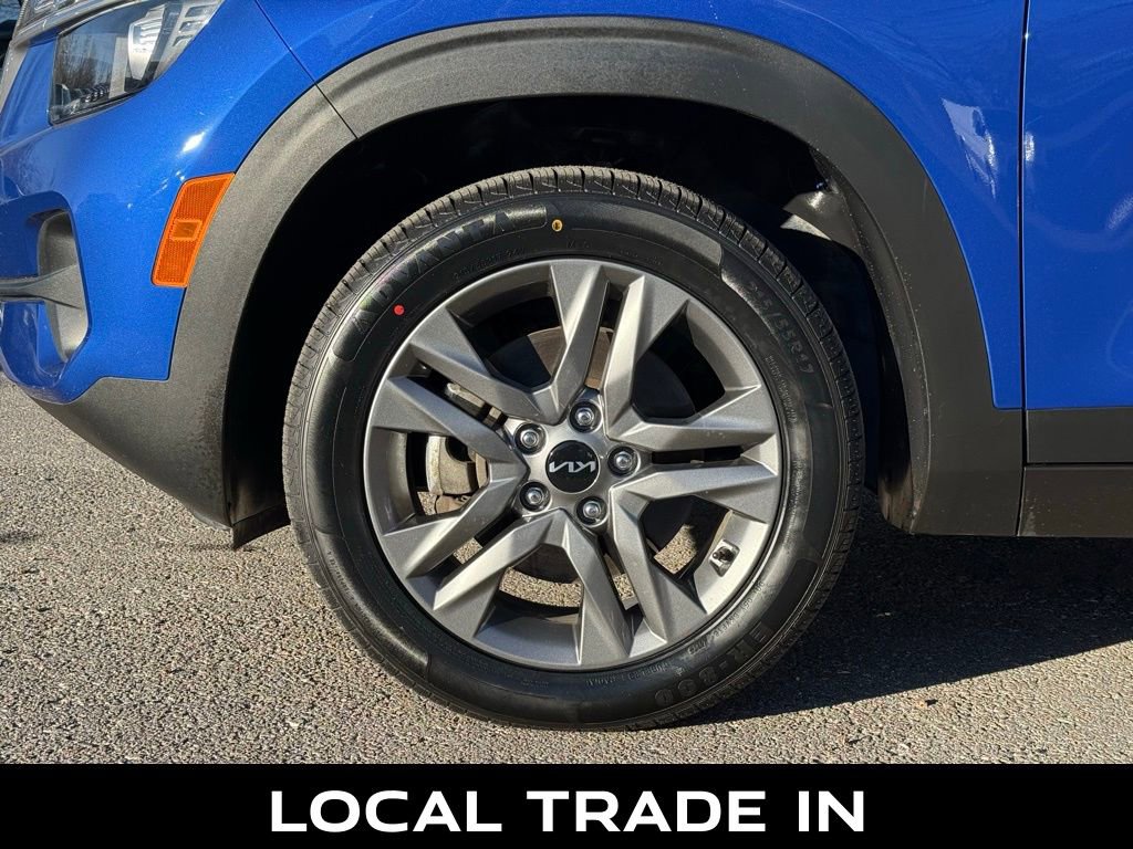Certified 2023 Kia Seltos LX image 5