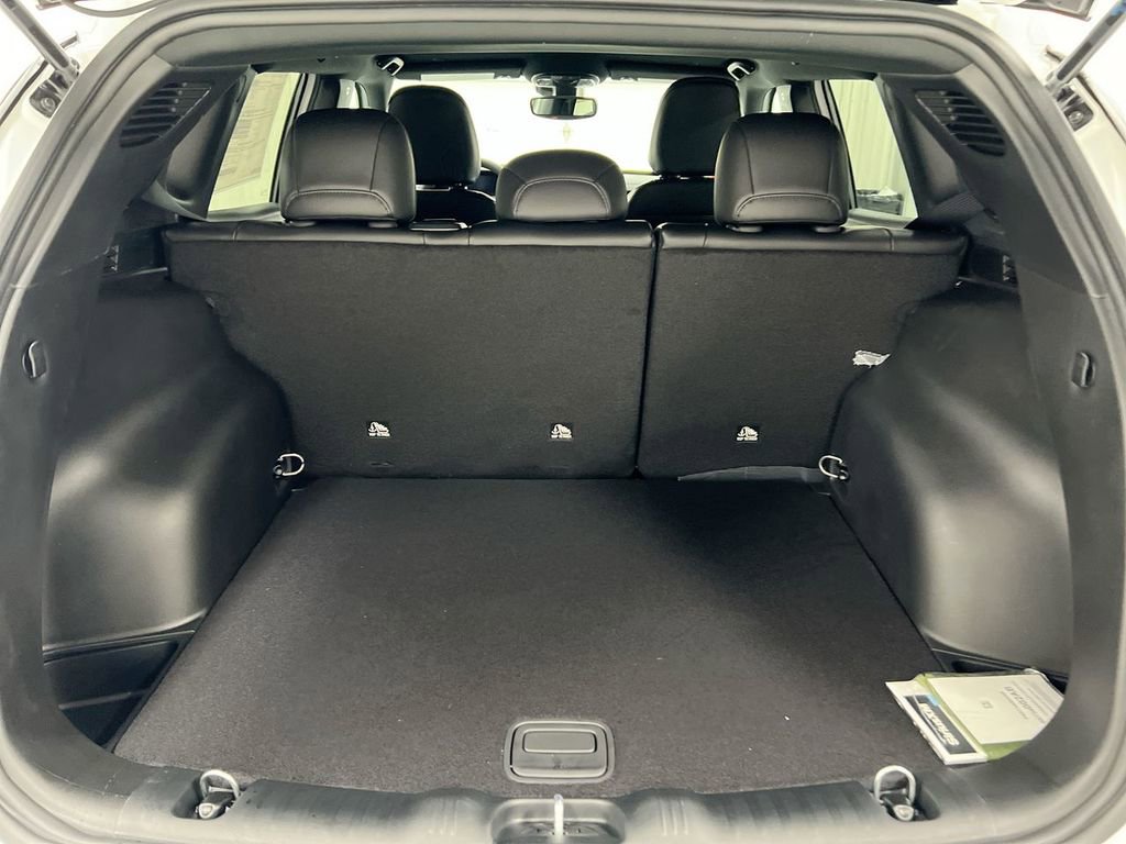 New 2026 Jeep Compass Latitude AWD/4WD image 23